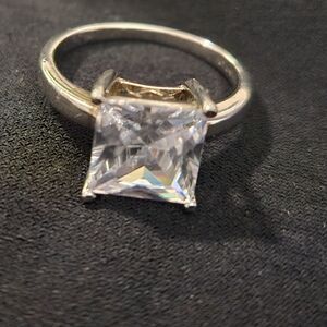 Elegant Silver Ring with Clear Gemstone